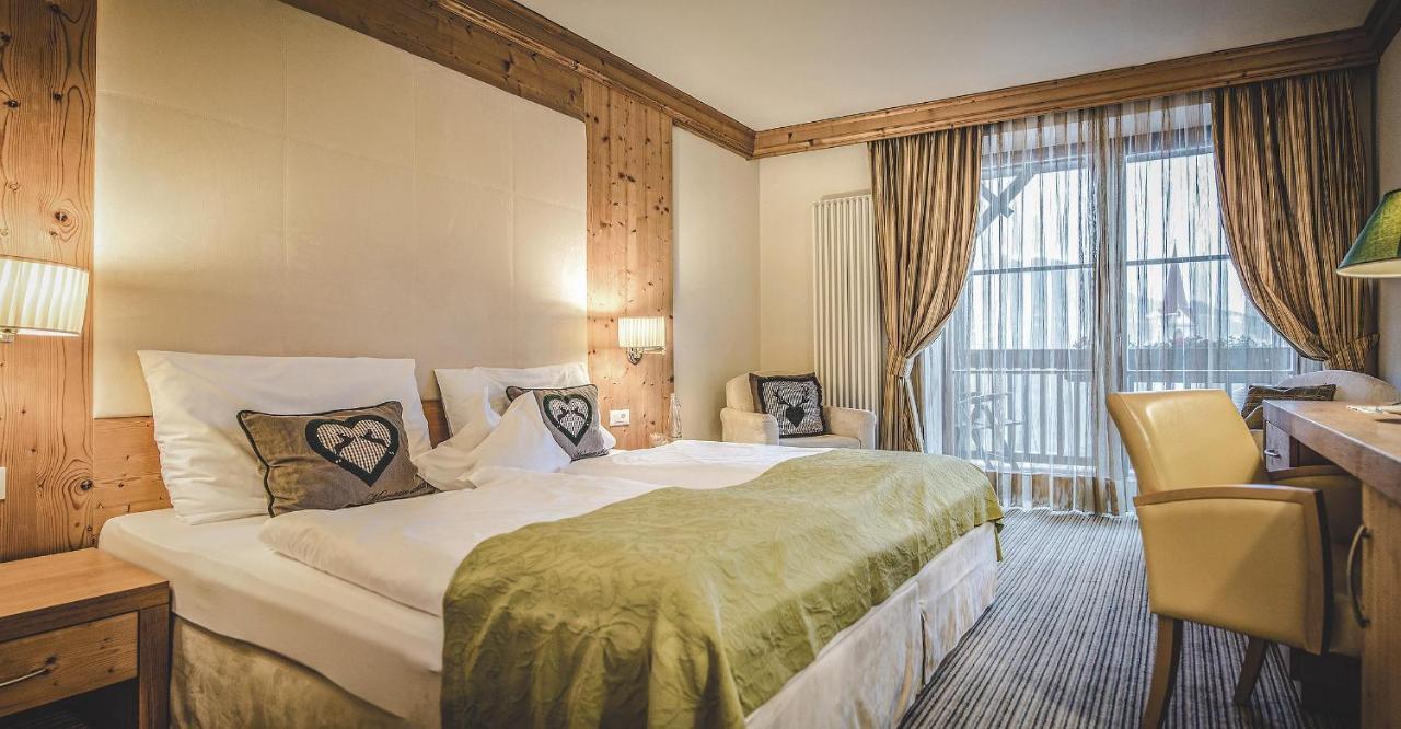 Taubers Unterwirt Aktiv & Vitalhotel Velturno Extérieur photo