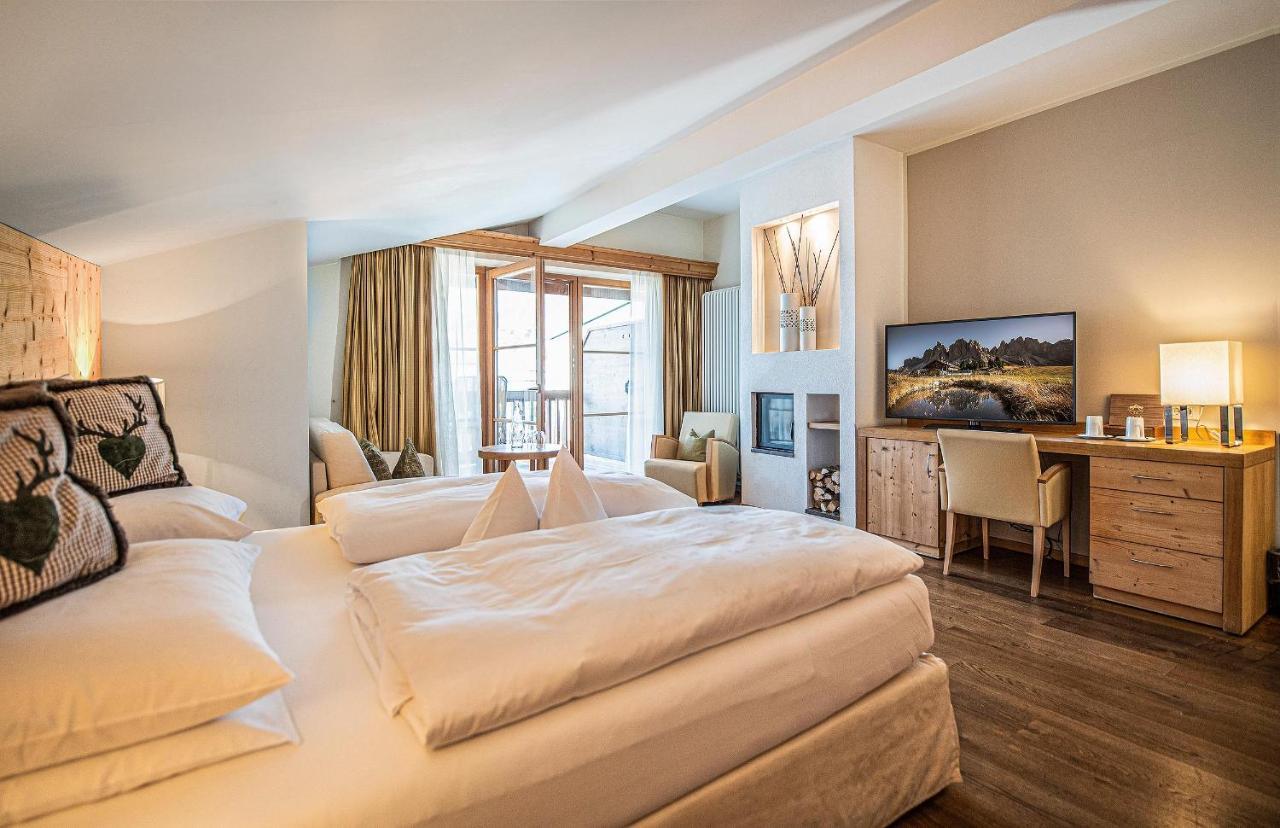 Taubers Unterwirt Aktiv & Vitalhotel Velturno Extérieur photo