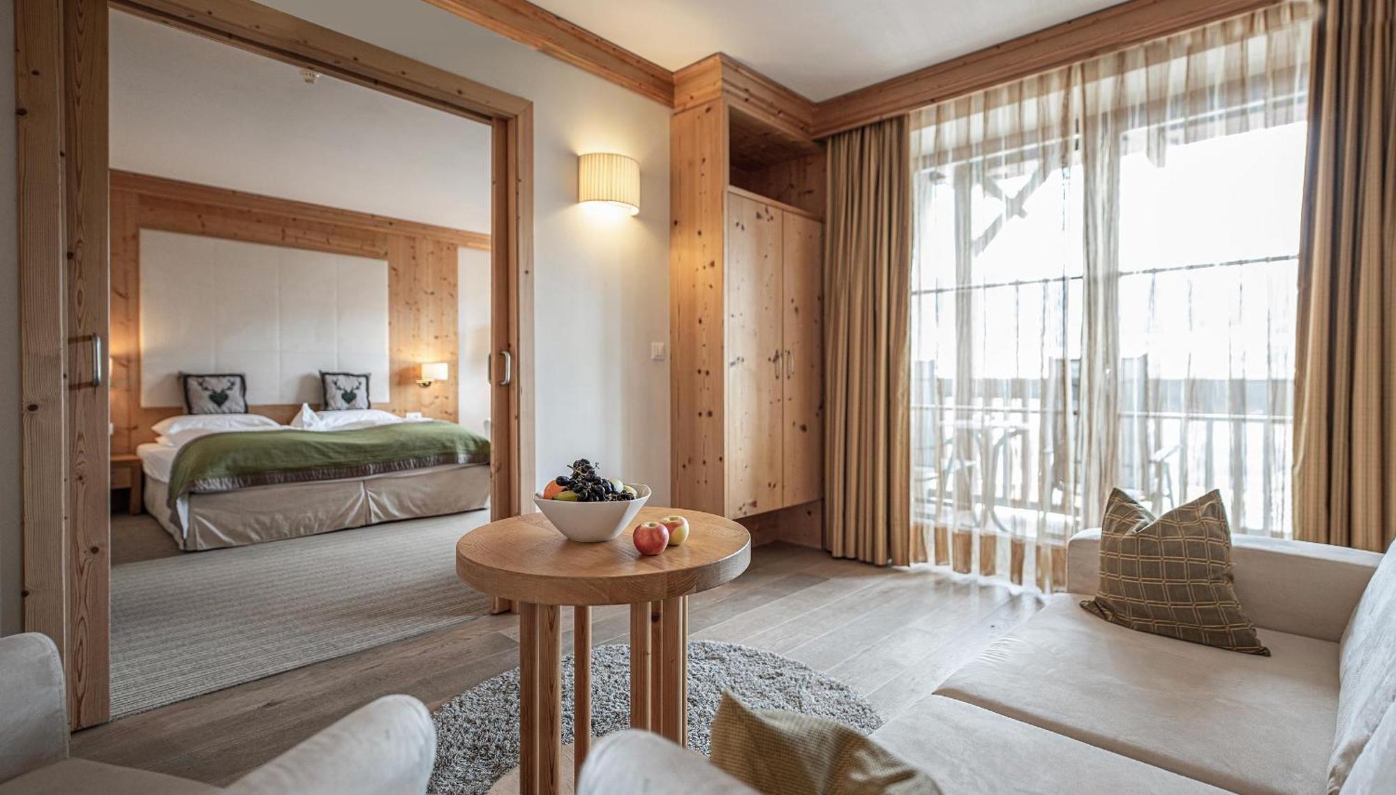 Taubers Unterwirt Aktiv & Vitalhotel Velturno Extérieur photo