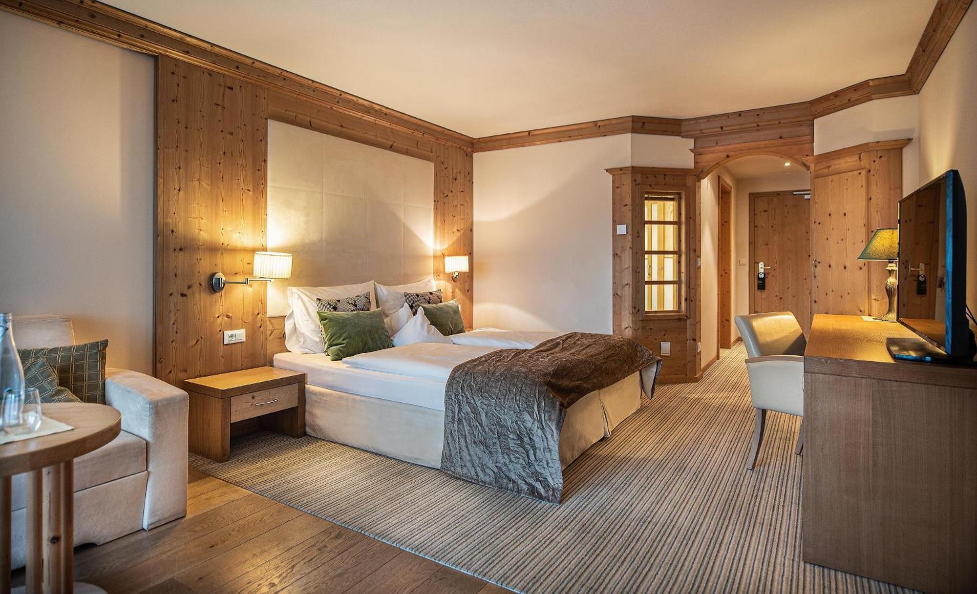 Taubers Unterwirt Aktiv & Vitalhotel Velturno Extérieur photo